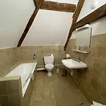 Hébergement de vacances Commanderie De Bourgoult