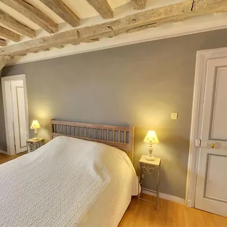 Commanderie De Bourgoult Holiday home