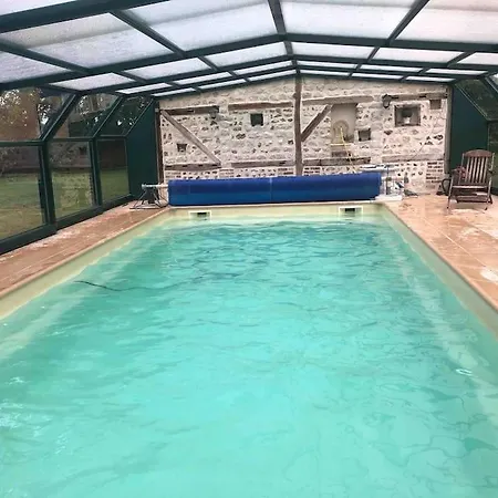 Commanderie De Bourgoult Holiday home *