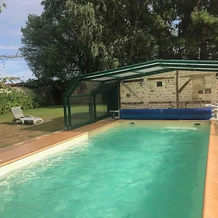 Holiday home Commanderie De Bourgoult *